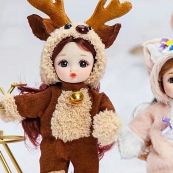 Small Brunette Doll in Reindeer costume. - Picture 11 of 14
